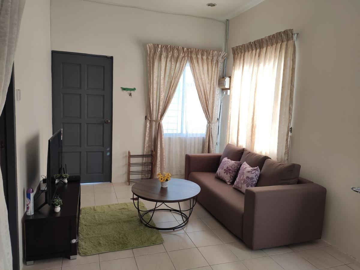 Homestay At Petrajaya,쿠칭 외부 사진