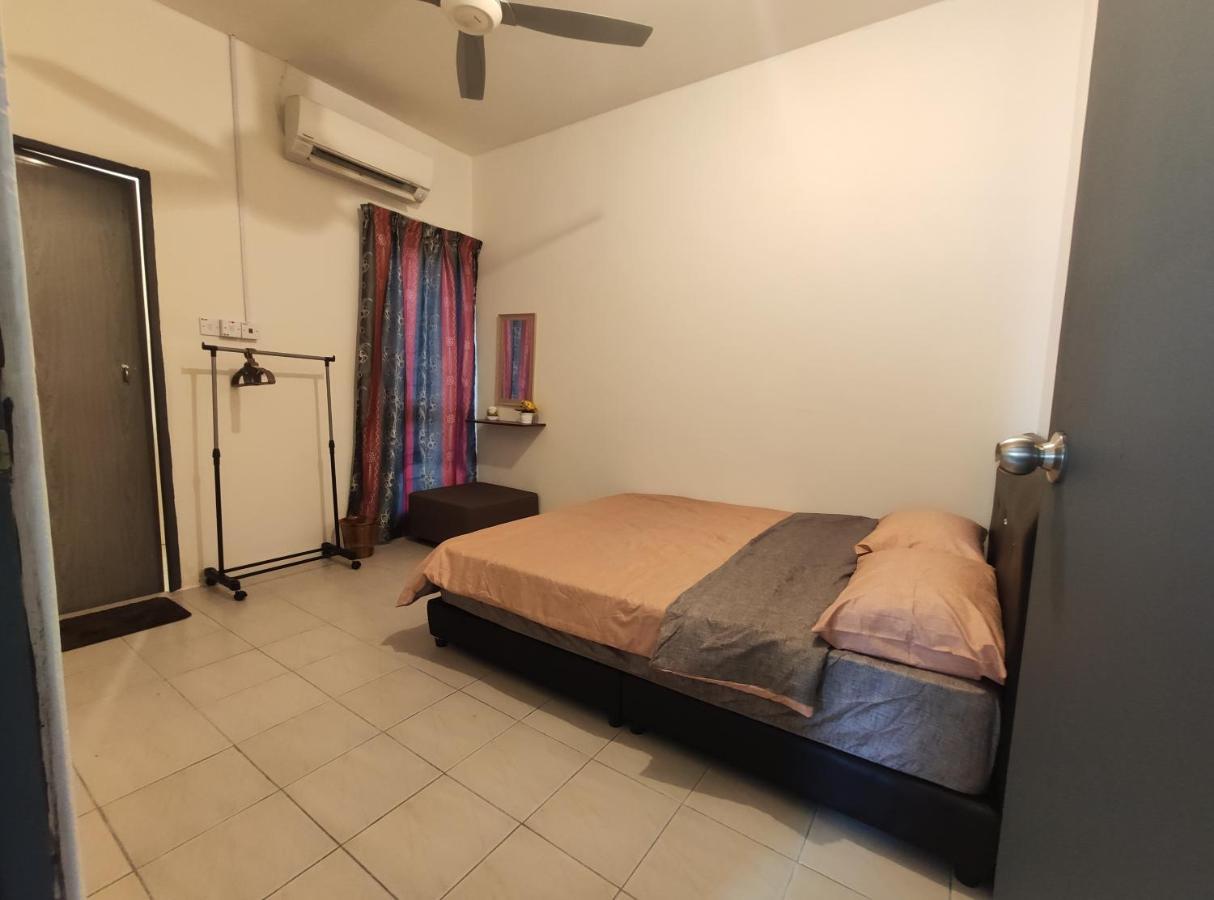 Homestay At Petrajaya,쿠칭 외부 사진
